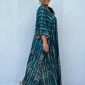 Green Tie Dye Kaftan A-132   Luxury Resort Wear For Women  Beach Cover Up  Tropical Vacation Dress  Plus Size Caftan For Women  Cruise Gown